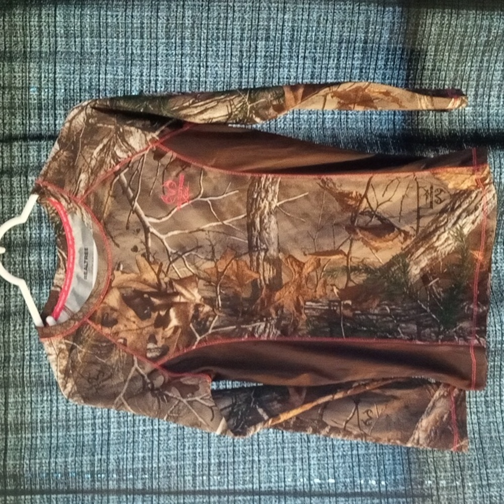 Realtree xtra woman's long sleeve camo shirt size s 4-6 mint condition